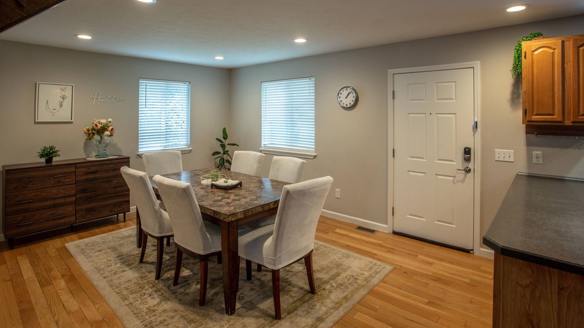 Doling House | Home Stays SGF/near Ozark Empire Fairgrounds