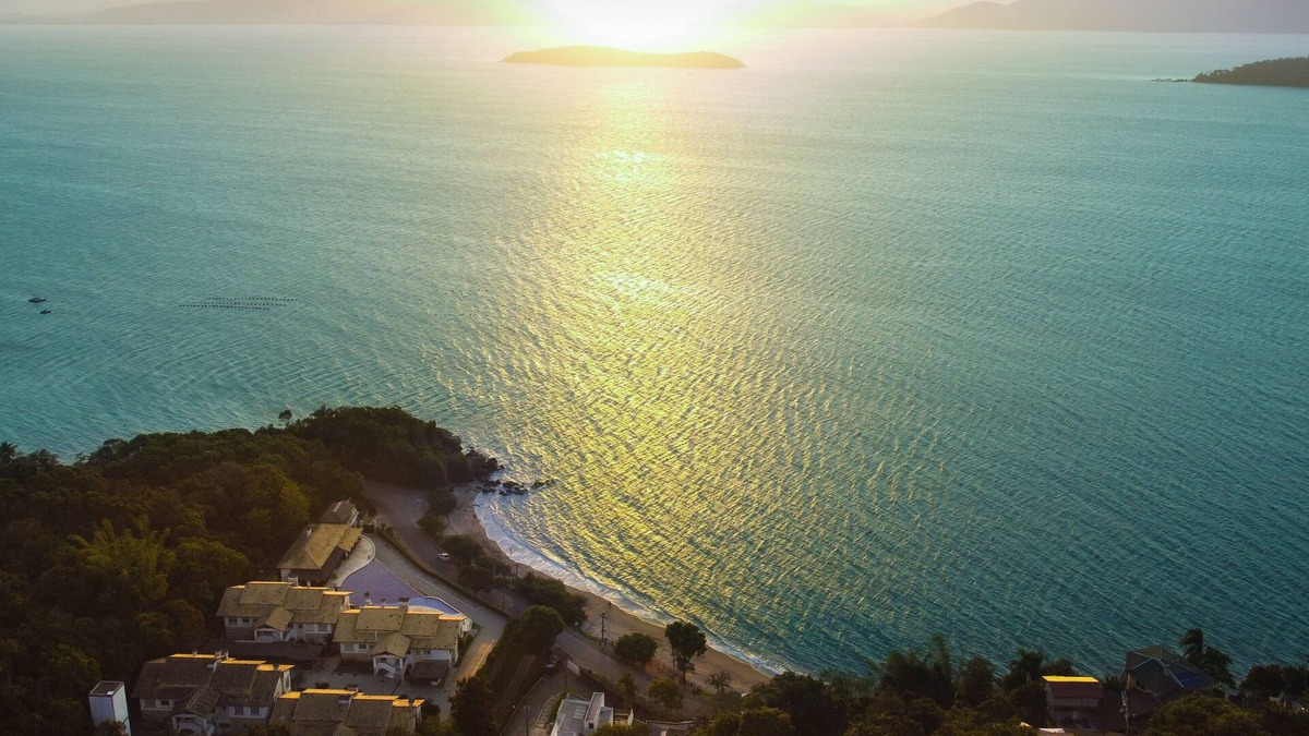 Sambaqui House | Home View a Paradise just a few steps from the beach🙏🏻