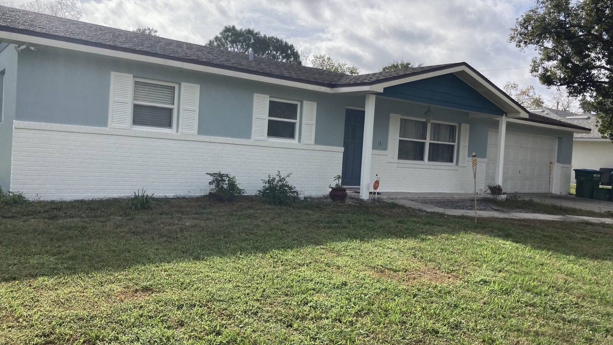 Deltona Lakes House | Home w/golf course access & nature trails!