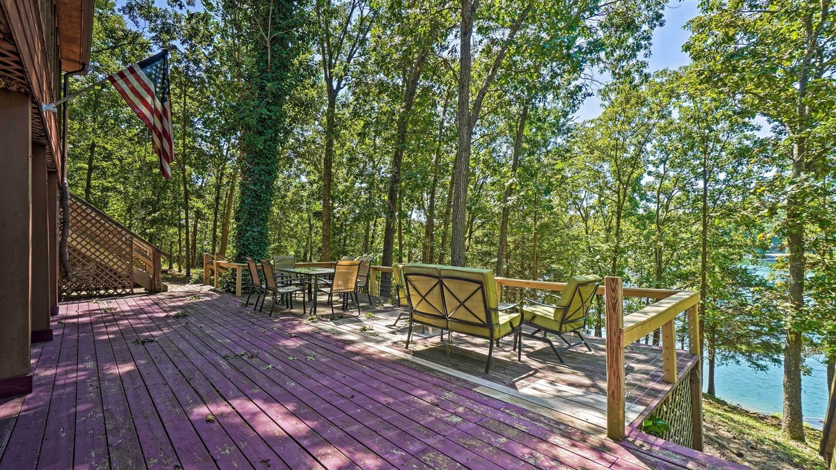 Arrow Point House | Home w/Large Deck on Table Rock Lake!