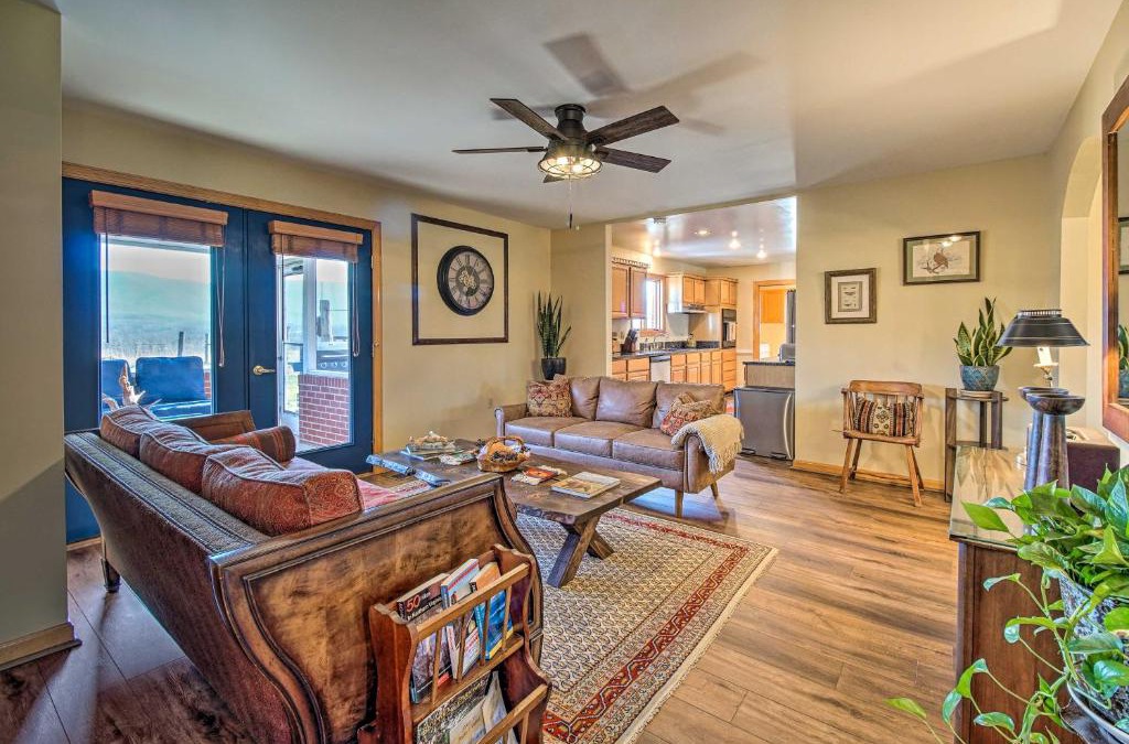 Bentonville House | Home with Hot Tub Near Shenandoah Natl Park!