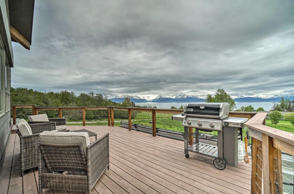 Kachemak House | Home with Kachemak Bay View - 5 Miles to Downtown!