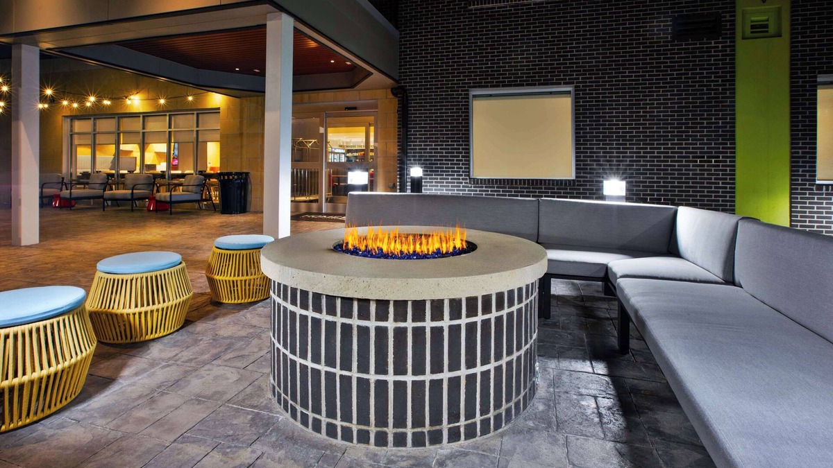 Grand Rapids Hotel | Home2 Suites By Hilton Grand Rapids Northeast