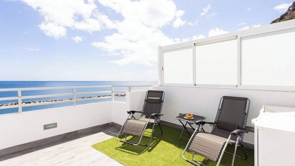 San Andres Apartment | Home2Book Sea Front Las Teresitas Beach Attic