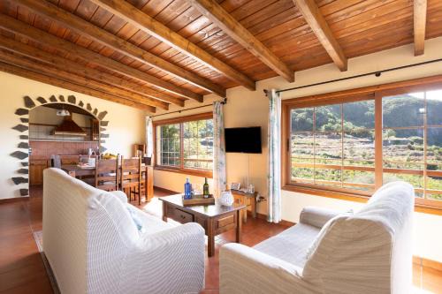 Agulo House | Home2Book Las Mimbreras