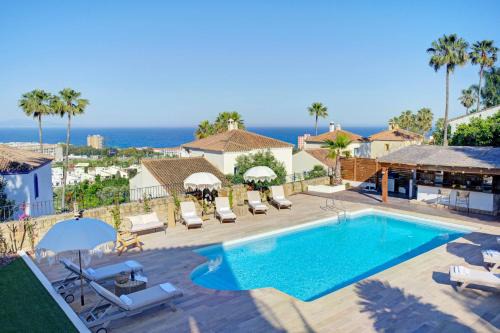 Castillo de Sabinillas House | Home4u Mediterranean Sea Views Villa Alkaff