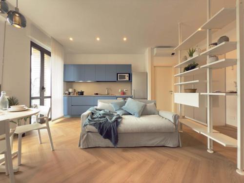 Lorenteggio Apartment | Homeby, Casa delle Primule
