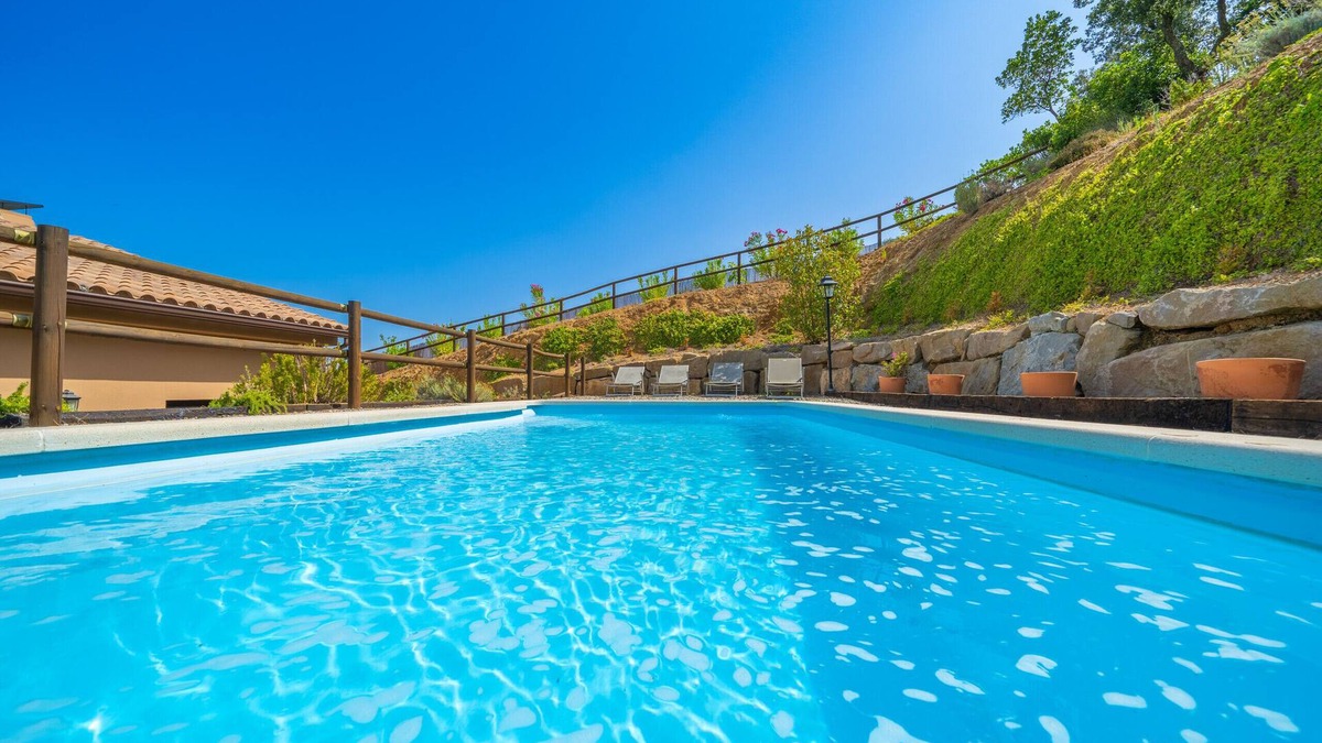Collsacreu Villa | HomeHolidaysRentals Paz - Costa Barcelona