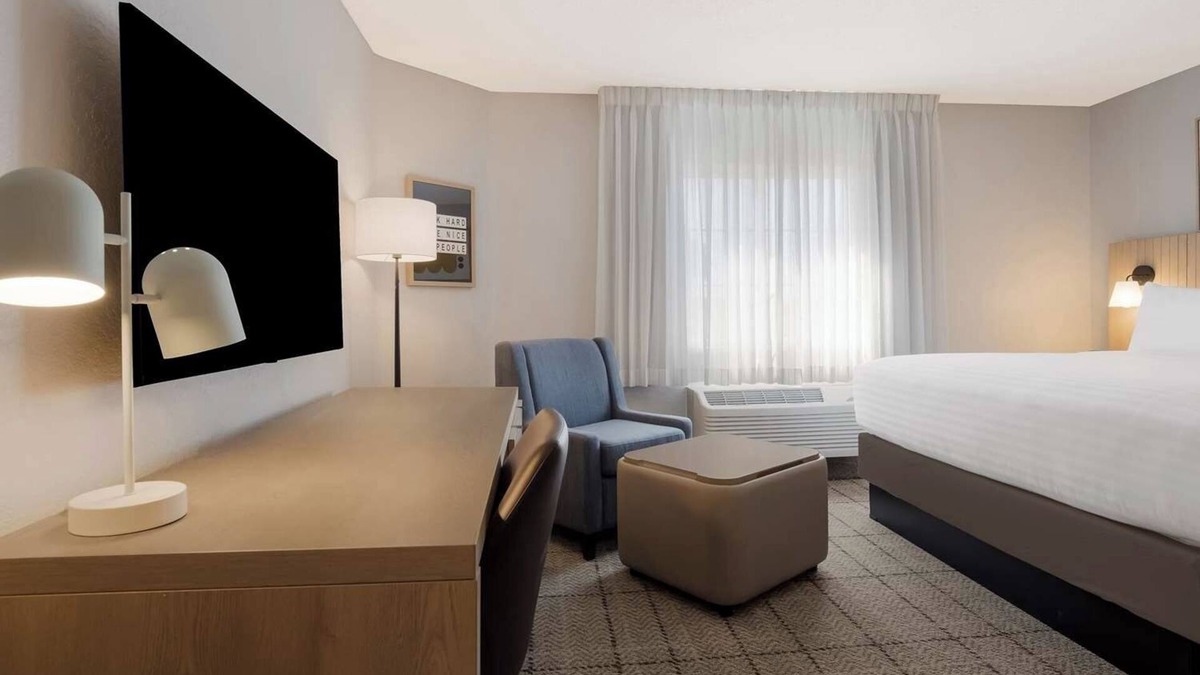 Irvine Industrial Complex-East Hotel | Homelike Extended Stays! Pet-friendly Accommodation with Full Kitchen