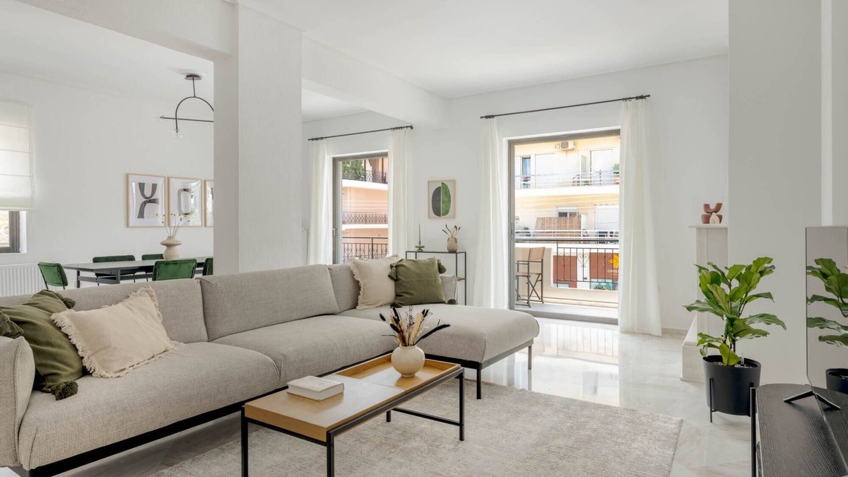 Marousi Apartment | Homely 3BR Apartment in Marousi