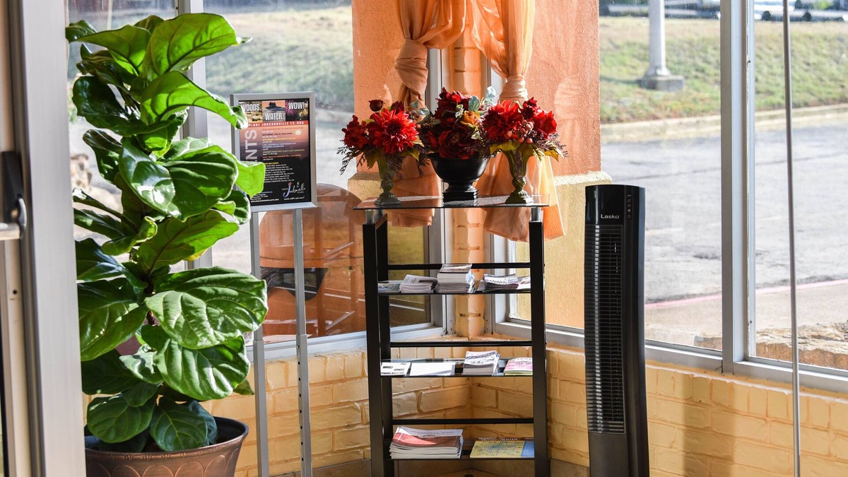 Jacksonville Hotel | Homeplace Inn
