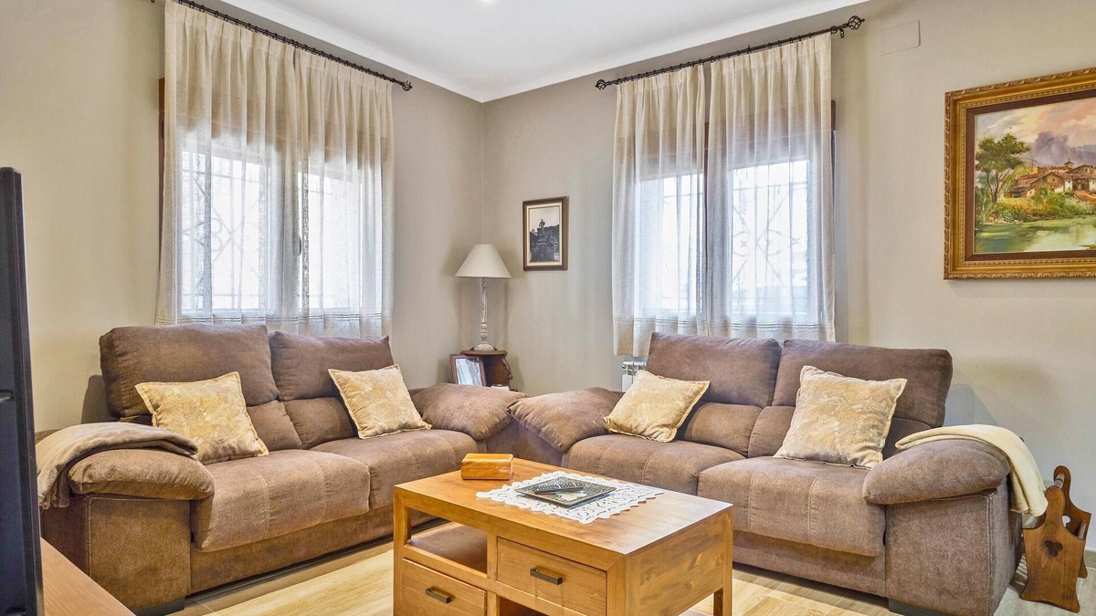 San Bartolome de Pinares House | Homerez - House in San Bartolomé de Pinares