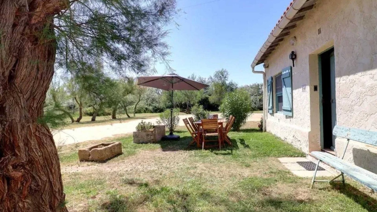 Arles House | Homerez - House near Saintes-Maries-de-la-Mer