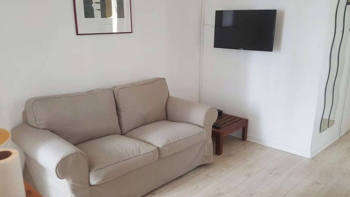 Rosny-sous-Bois Apartment | Homerez - Apartment in Rosny-sous-Bois