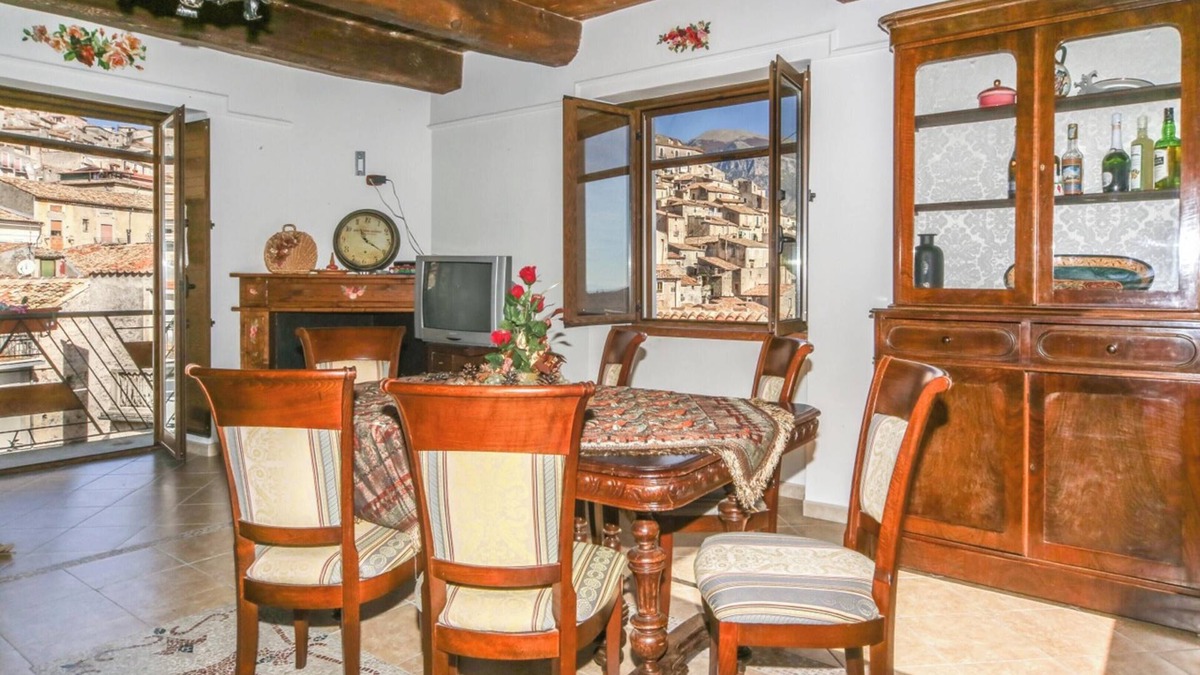 Morano Calabro Apartment | Homerez - Apartment in Morano Calabro