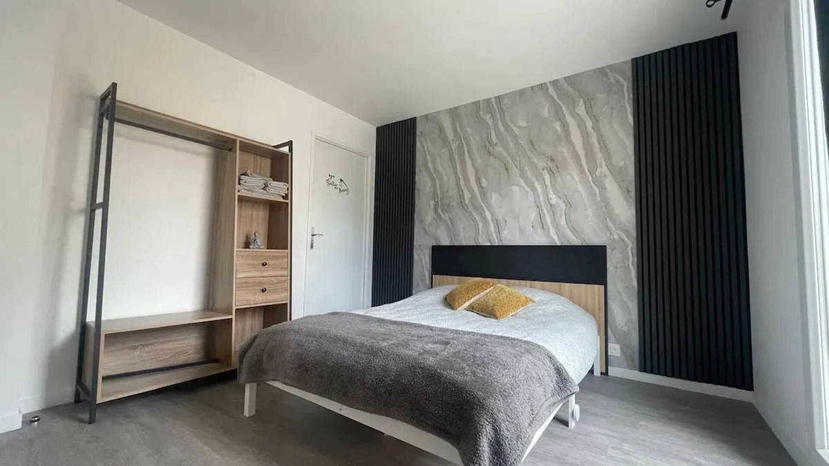 Chartres Apartment | Homerez - Apartment in Chartres