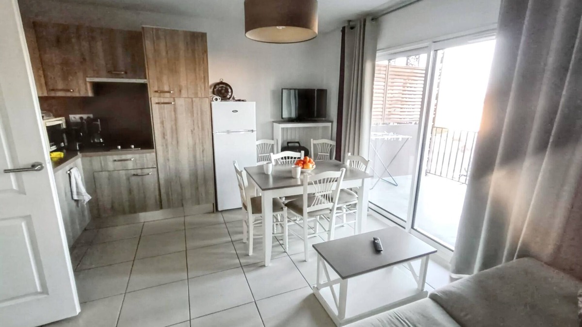 Remoulins Apartment | Homerez - Apartment in Remoulins