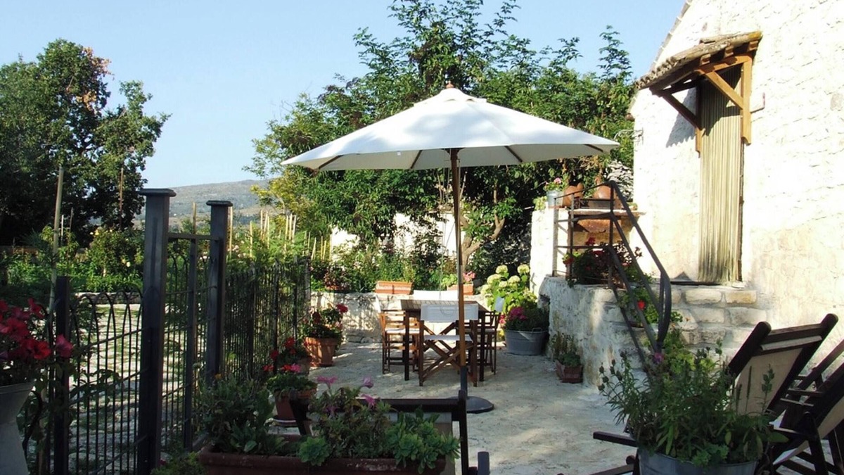 Abbateggio Apartment | Homerez - Apartment in Abbateggio