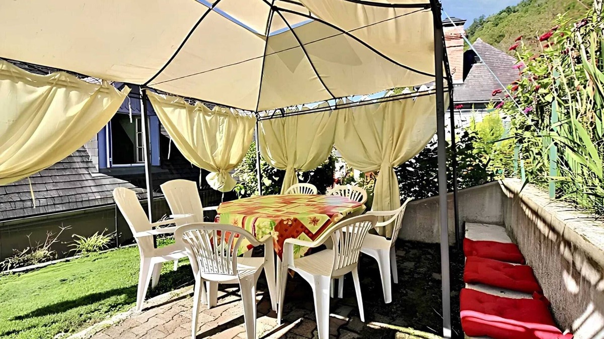 Juncalas Apartment | Homerez - Apartment in Juncalas, Mountain View