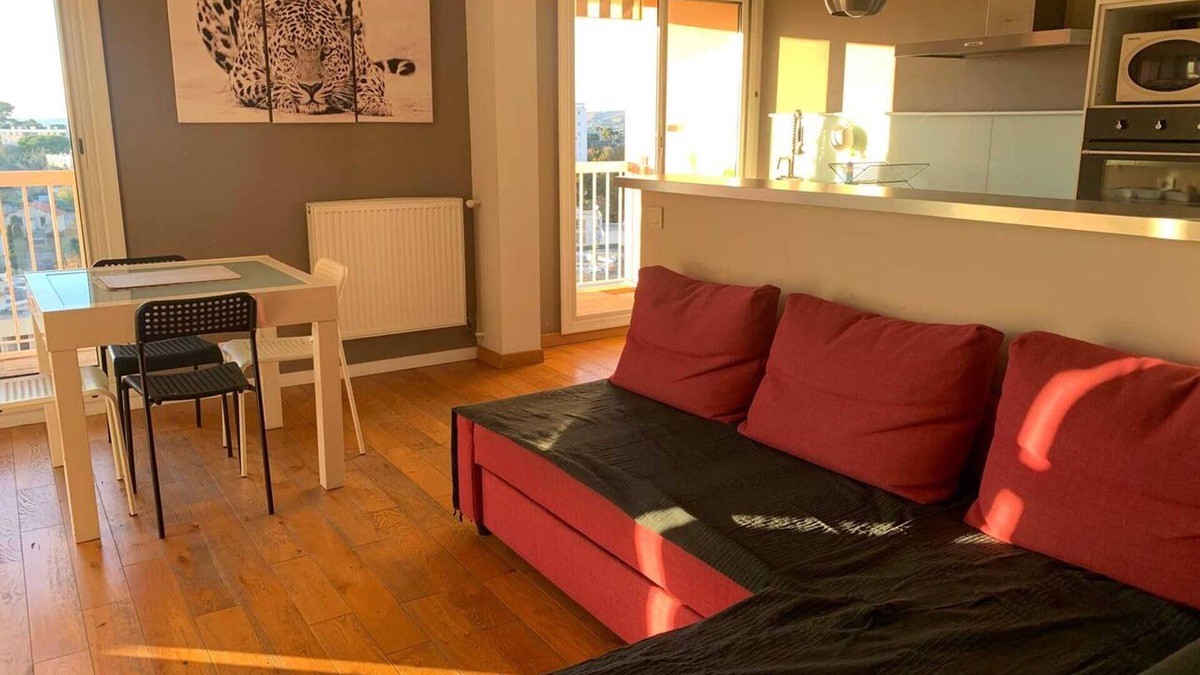 Saint-Julien Apartment | Homerez - Apartment Marseille - Terrace