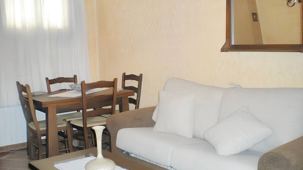 Hueva Apartment | Homerez - Apartment Mtn View Hueva