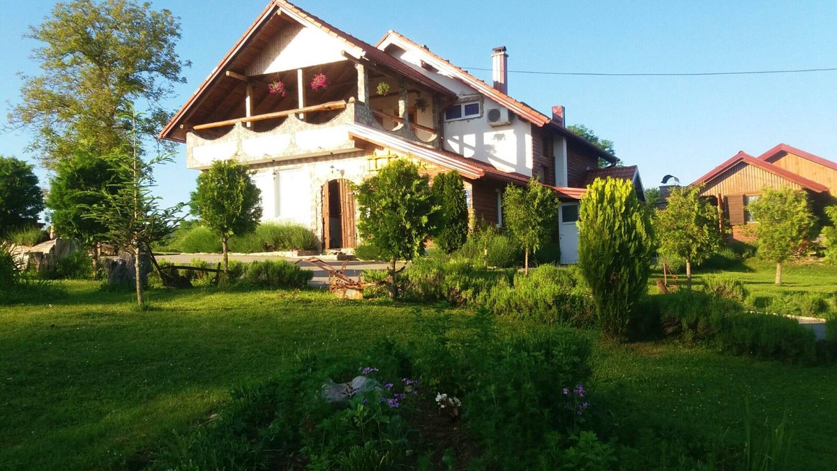 Rakovica Apartment | Homerez - Appartement 17 km away from the slopes for 6 ppl. at Rakovica