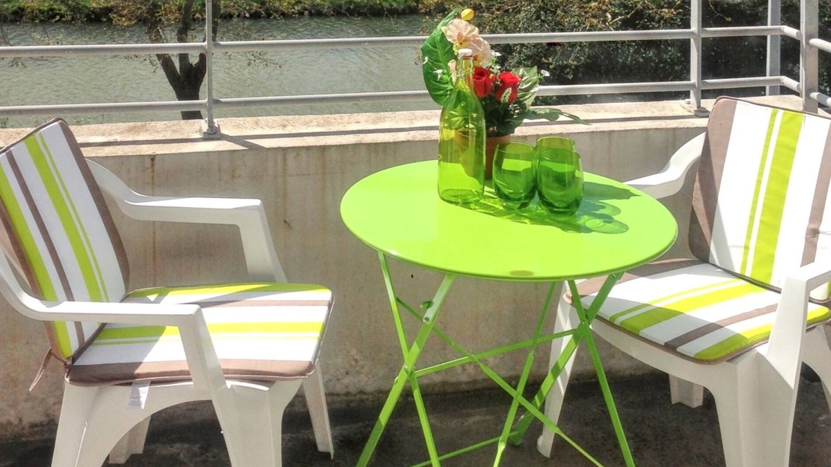 Carcassonne Apartment | Homerez - Apt Carcassonne with terrace