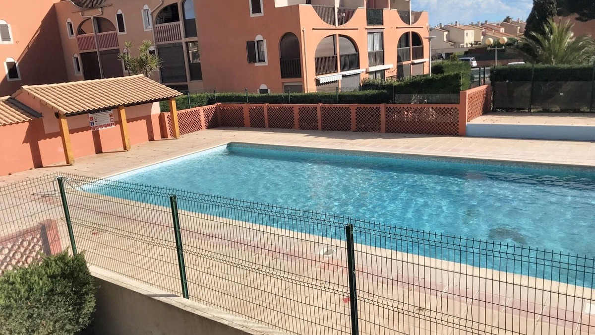 Les Arenes Apartment | Homerez - Apt in Canet-en-Roussillon