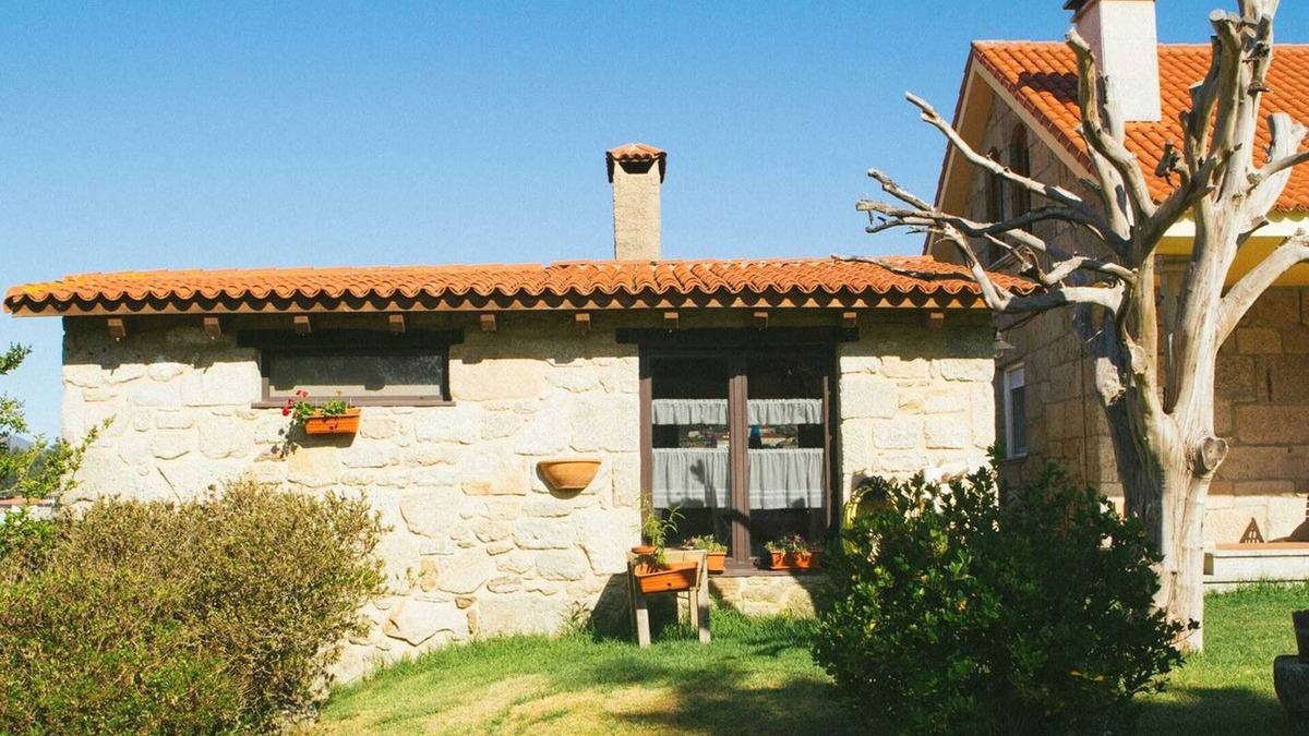 Redondela House | Homerez - Apt with pool in Pontevedra