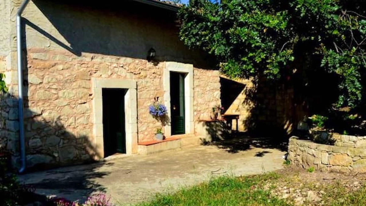 Chiaramonte Gulfi Apartment | Homerez - Beautiful appartement for 3 ppl. at Chiaramonte Gulfi
