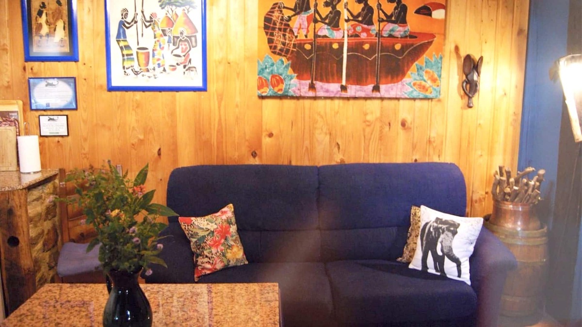 Segura de Toro Apartment | Homerez - Beautiful appartement for 2 ppl. with balcony at Segura de Toro