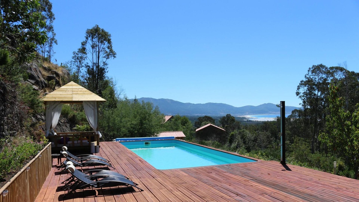San Cibran House | Homerez - Big house 8 km away from the beach with swimming-pool, jacuzzi and spa