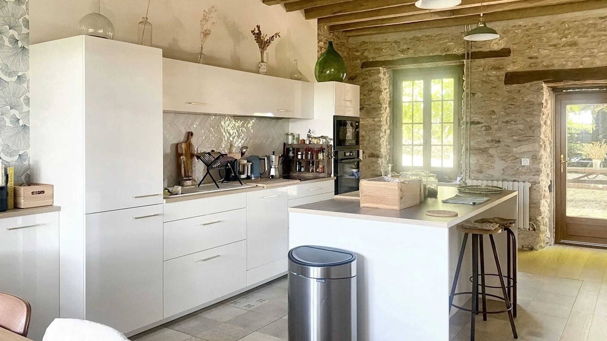 Richarville House | Homerez - Big house for 12 ppl. with garden at Richarville