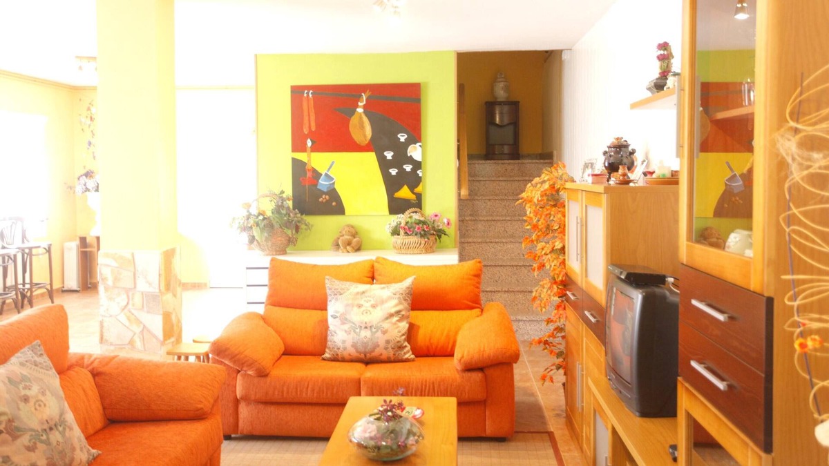 Touro House | Homerez - Big house for 9 ppl. with garden at Touro