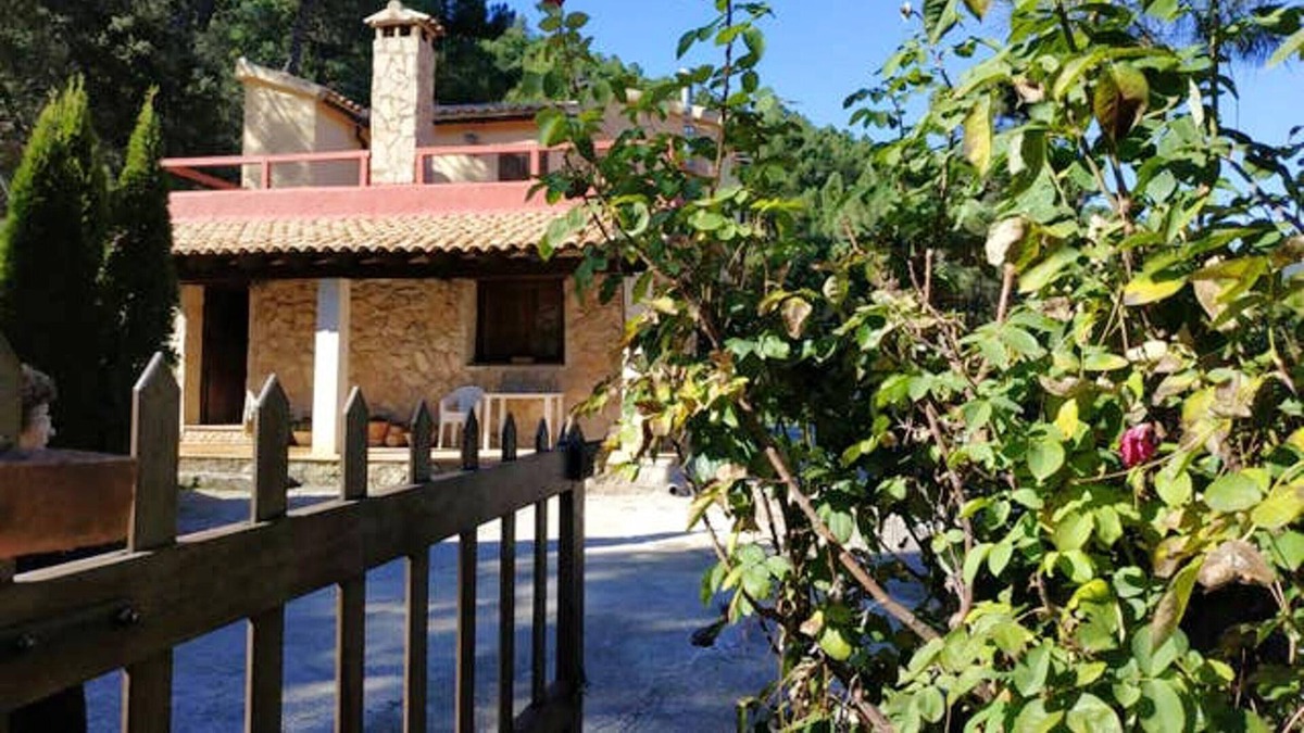 Riopar House | Homerez - Big house for 10 ppl. with terrace at Albacete