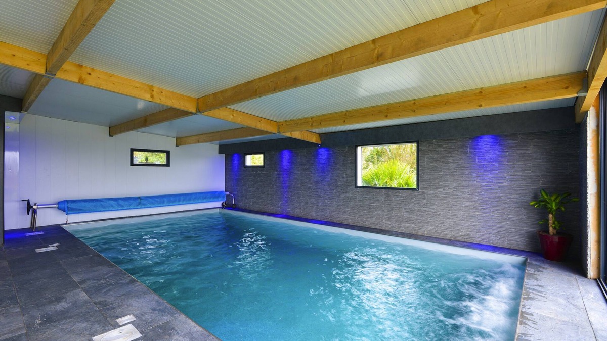 Saint-Brigitte Villa | Homerez - Big villa for 14 ppl. with swimming-pool and garden at Sainte-Brigitte