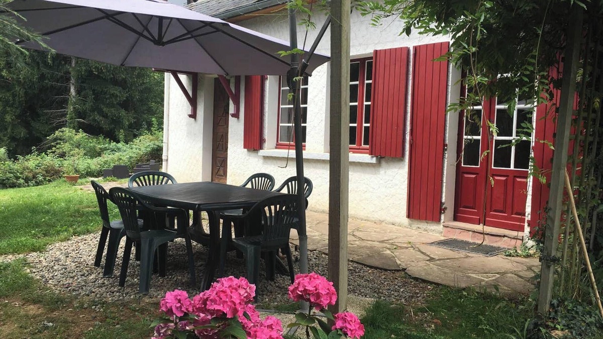 Arrens-Marsous Ski Chalet | Homerez - Chalet in Arrens-Marsous