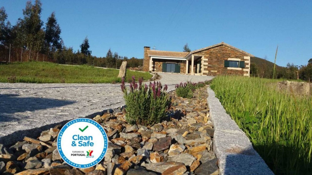 Tondela Ski Chalet | Homerez - Chalet in Corte, private pool