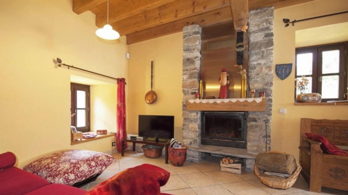 Saint-Andre Ski Chalet | Homerez - Chalet in Saint-André