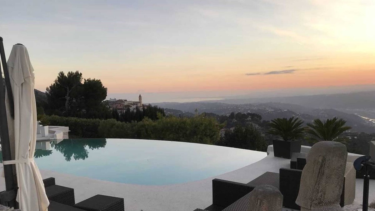 Aspremont House | Homerez - Charming House in Aspremont with Private Pool