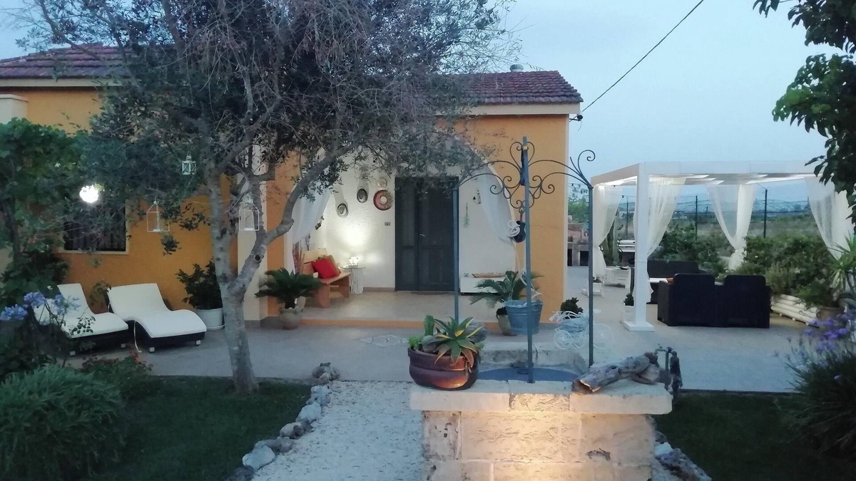 Parati House | Homerez - Charming House in Melissano for 6