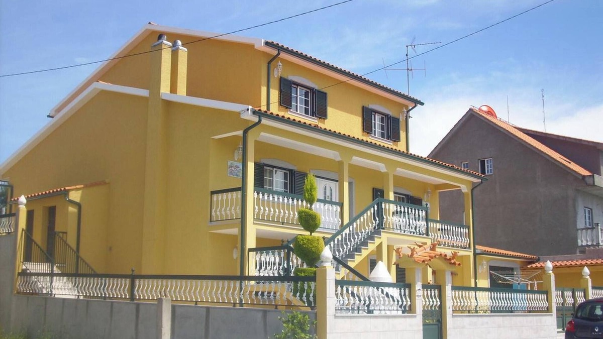 Aguiar da Beira House | Homerez - Charming House in Cortiçada with Balcony and Mountain View