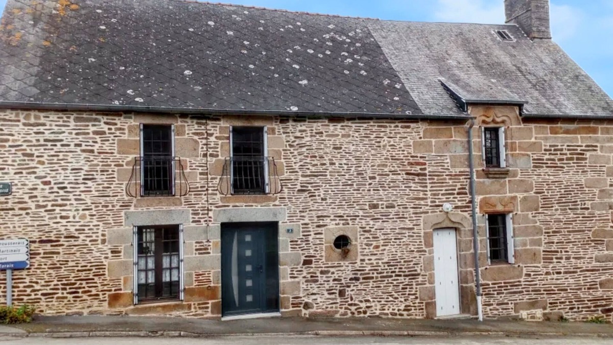 Sougeal House | Homerez - Charming House in Sougéal with Stunning Garden