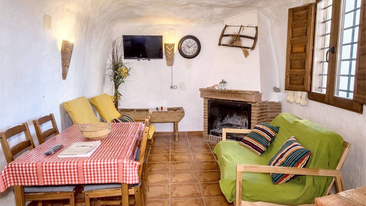 Galera House | Homerez - Charming House in Galera - Fireplace & Terrace