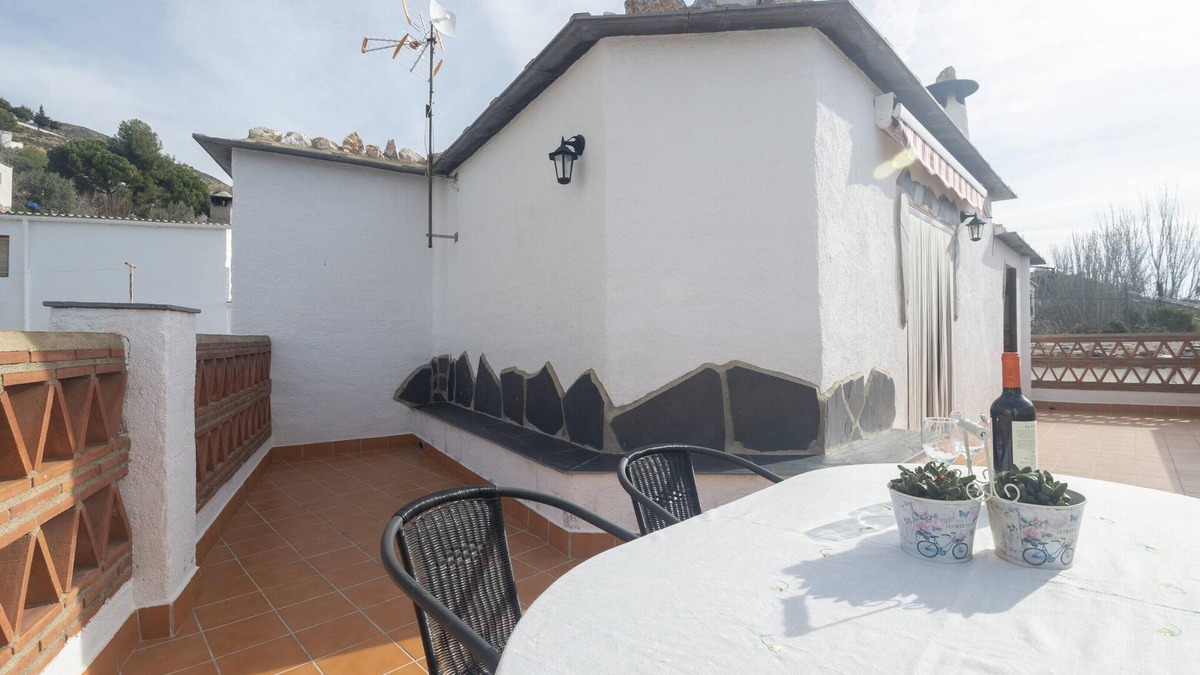 Cadiar House | Homerez - Charming House in Cádiar with Mountain View