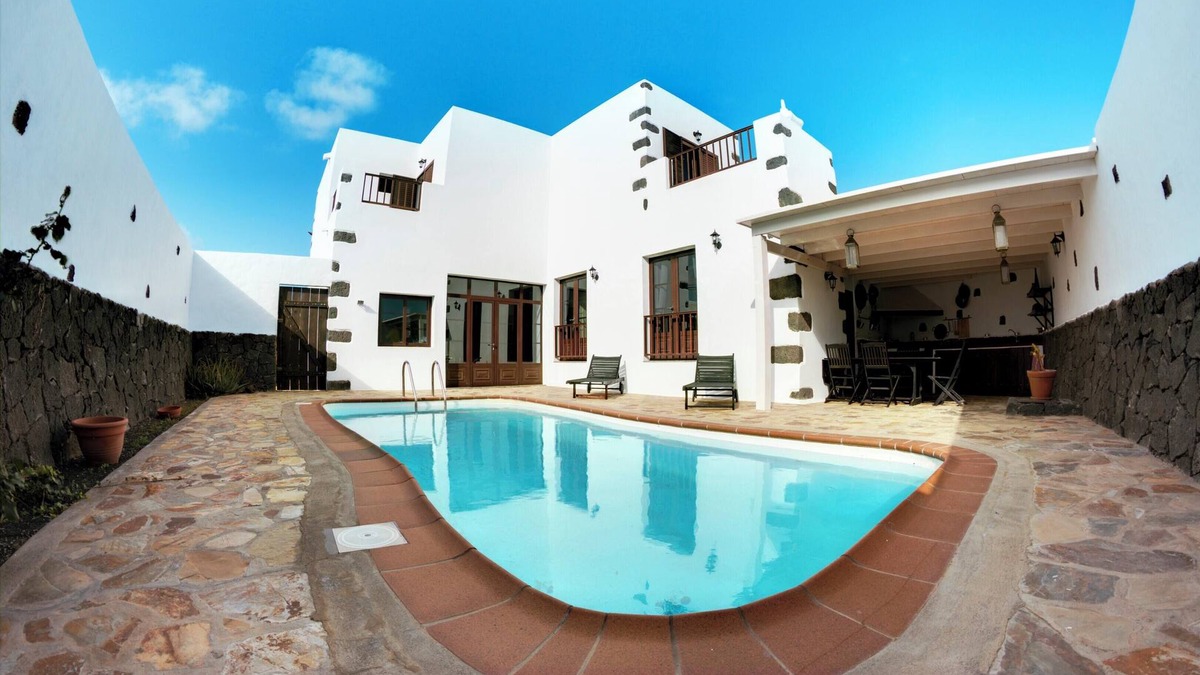 Tajaste House | Homerez - Charming House in Tinajo with Private Pool