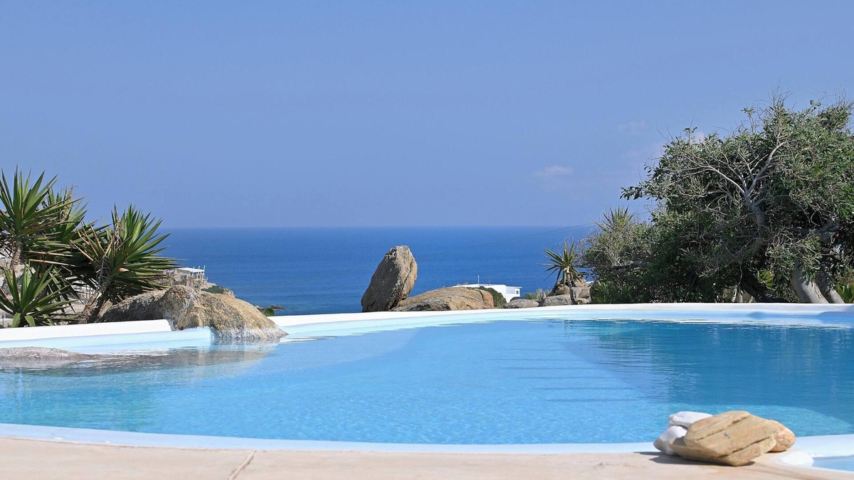 Paraga Villa | Homerez - Charming villa in Platis Gialos with private pool
