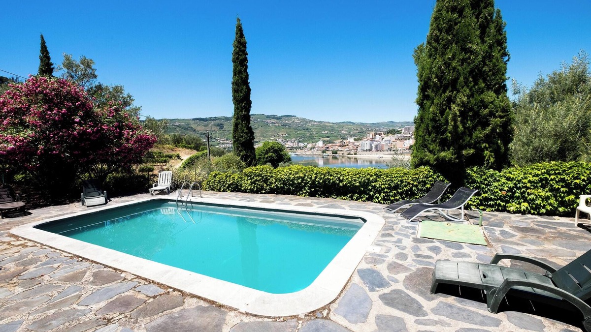 Lamego Villa | Homerez - Charming Villa with Private Pool in Lamego