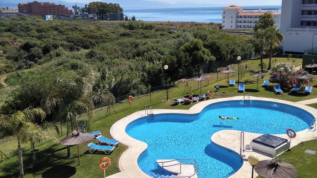 Puerto de la Duquesa Apartment | Homerez - Comfortable apartment in Manilva, 80m², pool