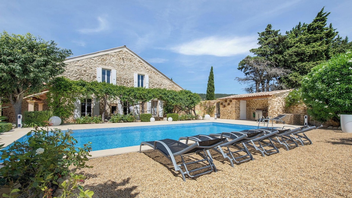 Uchaux Villa | Homerez - Comfortable villa with private pool in Uchaux